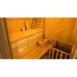 Outdoor-Sauna Gaia Nova 6-Sitzer Holl es mit 8 kW Harvia Herd