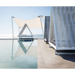 Lit de soleil Vondom Frame Daybed Taupe avec Toit tressé