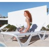 4 Vondom Voxel Sonnenliegen mit 4 Couchtischen