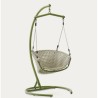 Sedia sospesa Aliga in alluminio e rattan verde VeryForma