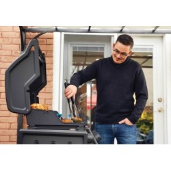 Churrasqueira a gás Napoleon Freestyle 425 com fogão lateral e 5 bocas