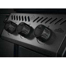 Churrasqueira a gás Napoleon Freestyle 425 com fogão lateral e 5 bocas