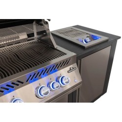 OASIS® 105 Napoleon Outdoor-Küche mit Sizzle Zone® 700 Series Seitengrill
