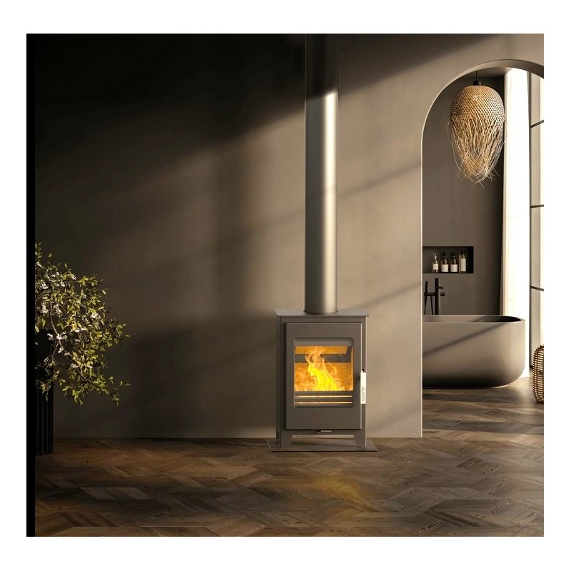 Oscar wood-burning stove on Supra 4.8kW Oscar wood-burning stove on Supra 4.8kW